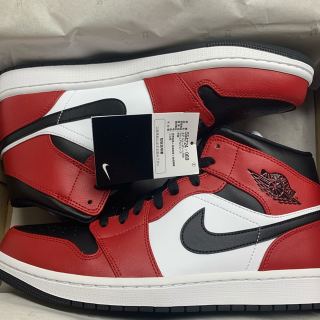 NIKE(ナイキ)のNIKE AIR JORDAN 1 MID Chicago 29㎝ メンズの靴/シューズ(スニーカー)の商品写真