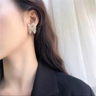 スタイルナンダ(STYLENANDA)のcrystal butterfly pierce クリスタル バタフライ ピアス(ピアス)