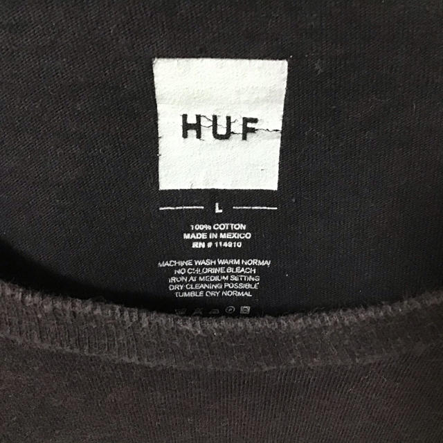 HUF(ハフ)のHUF ハフ　ロゴ　Tシャツ L フロントプリント　ブラック　メキシコ製 メンズのトップス(Tシャツ/カットソー(半袖/袖なし))の商品写真