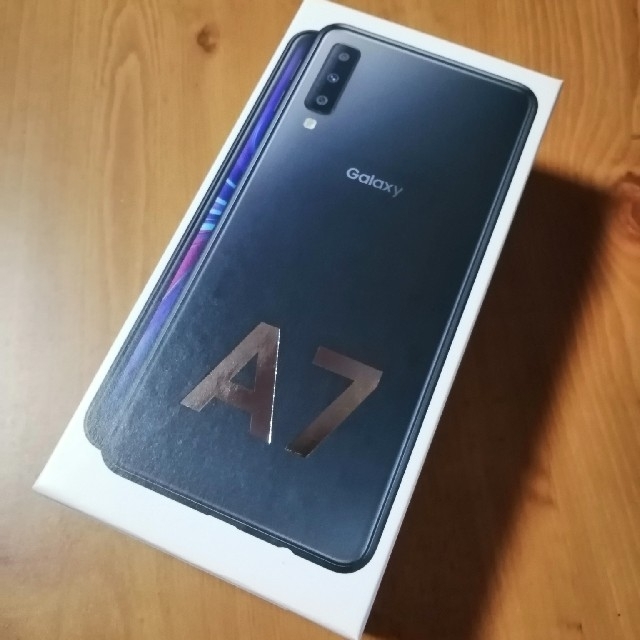 約2400万画素バッテリー容量GALAXY　A7 ギャラクシー　ほぼ未使用