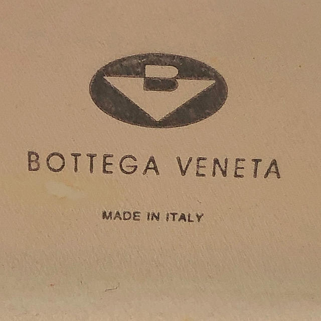 Bottega Veneta(ボッテガヴェネタ)のBottega Veneta ボッテガヴェネタ  メガネケース　豹柄 レディースのファッション小物(サングラス/メガネ)の商品写真