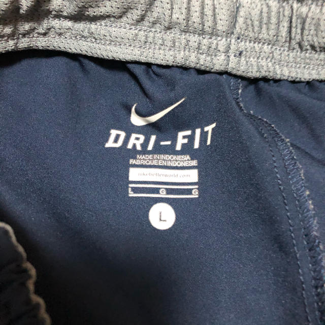 NIKE(ナイキ)のNIKE Dry-Fit パンツ L ネイビー メンズのパンツ(ショートパンツ)の商品写真