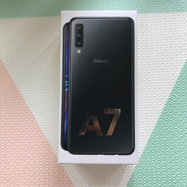 Galaxy - 【週末値下げ・ほぼ未使用品】Galaxy a7 の通販 by たや's ...