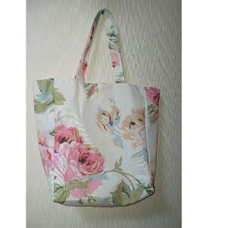 ローラアシュレイ(LAURA ASHLEY)のLAURA ASHLEY    ビッグトートバッグ(トートバッグ)