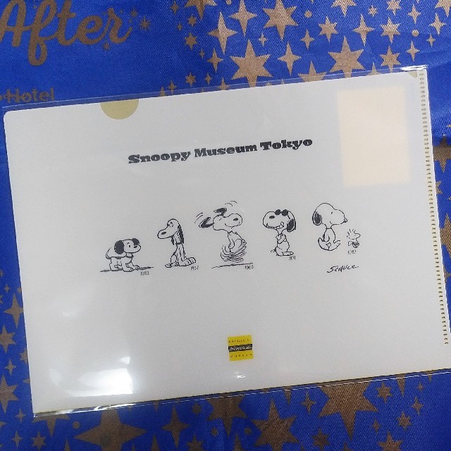 SNOOPY(スヌーピー)のスヌーピーミュージアム★スヌーピー　クリアファイル エンタメ/ホビーのアニメグッズ(クリアファイル)の商品写真