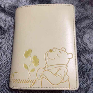 ディズニー(Disney)のプーさん三つ折り財布(財布)