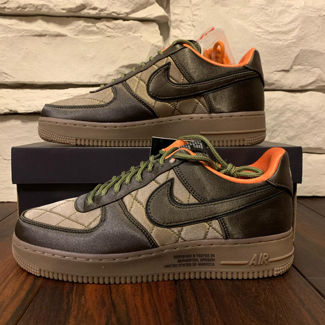 NIKE(ナイキ)の希少　ナイキ　AIR FORCE 1 '07 PRM CARGO KHAKI メンズの靴/シューズ(スニーカー)の商品写真