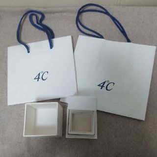 ヨンドシー(4℃)の4℃ 箱、ショッパー(ショップ袋)