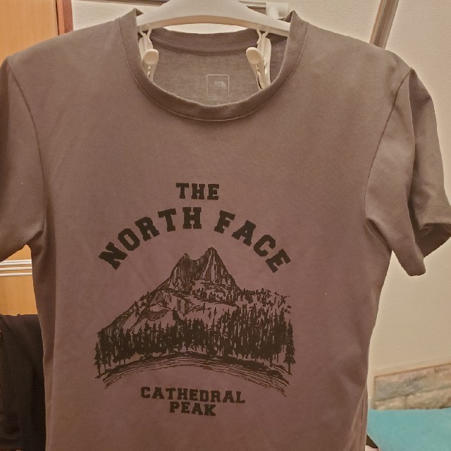 THE NORTH FACE(ザノースフェイス)のザ　ノースフェイス　Tシャツ　レディース レディースのトップス(Tシャツ(半袖/袖なし))の商品写真