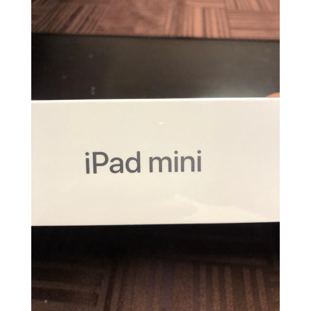 Apple(アップル)の【新品未開封】Apple iPad mini 5  64GB スペースグレイ スマホ/家電/カメラのPC/タブレット(タブレット)の商品写真