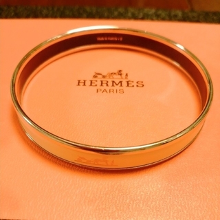 エルメス(Hermes)のHERMES 七宝焼バングル ホワイト(ブレスレット/バングル)