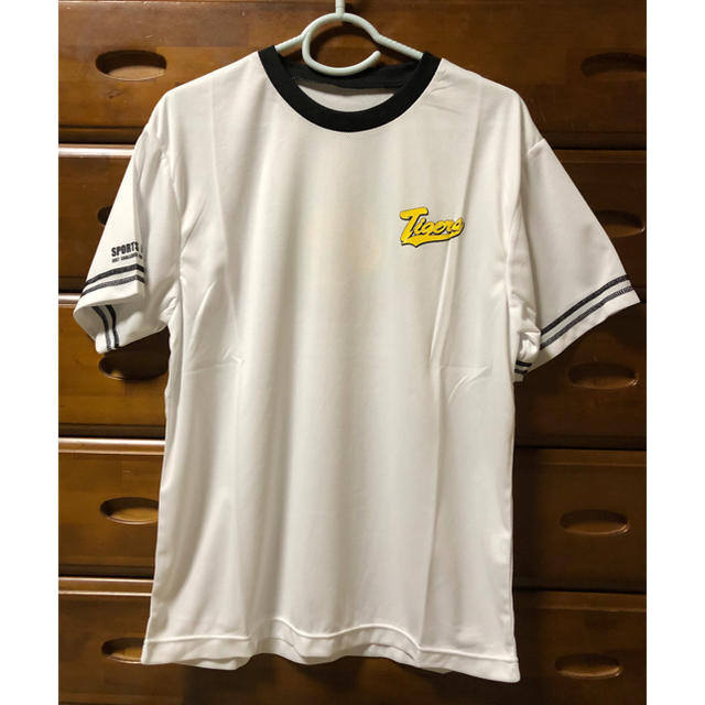 阪神タイガース(ハンシンタイガース)の阪神タイガース　Ｔシャツ メンズのトップス(Tシャツ/カットソー(半袖/袖なし))の商品写真