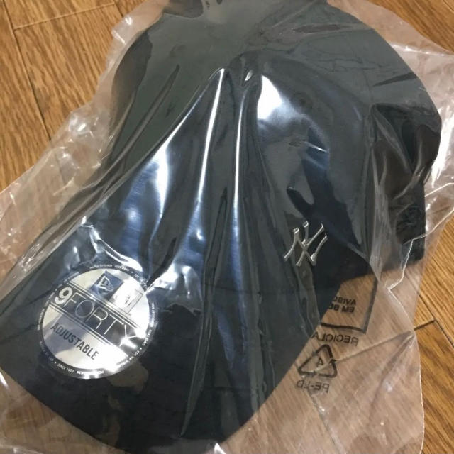 NEW ERA(ニューエラー)のNew Era NY ニューエラ ヤンキース メタルロゴ キャップ 黒 新品 メンズの帽子(キャップ)の商品写真