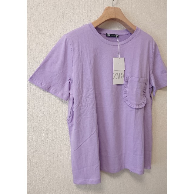 ZARA(ザラ)の◎もぐ様専用 新品 ZARA フリルポケット クルーネック Tシャツ トップス レディースのトップス(Tシャツ(半袖/袖なし))の商品写真