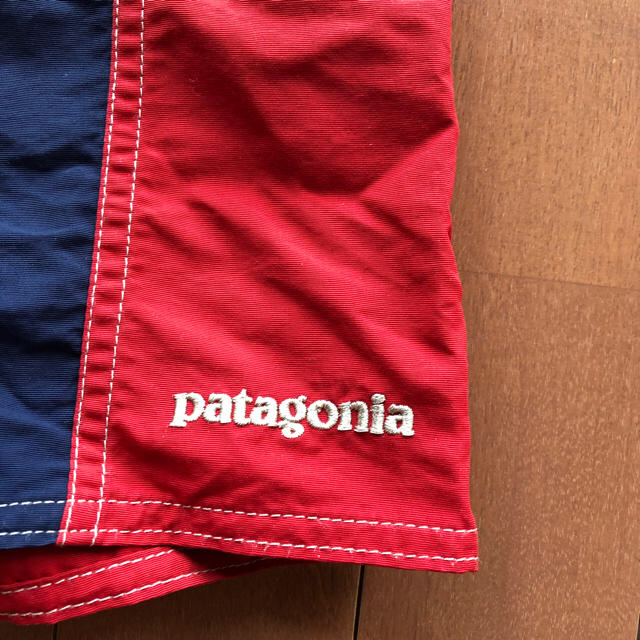 patagonia(パタゴニア)の美品レアモデル　バイカラーパタゴニア ウェーブショーツ 28 メンズの水着/浴衣(水着)の商品写真