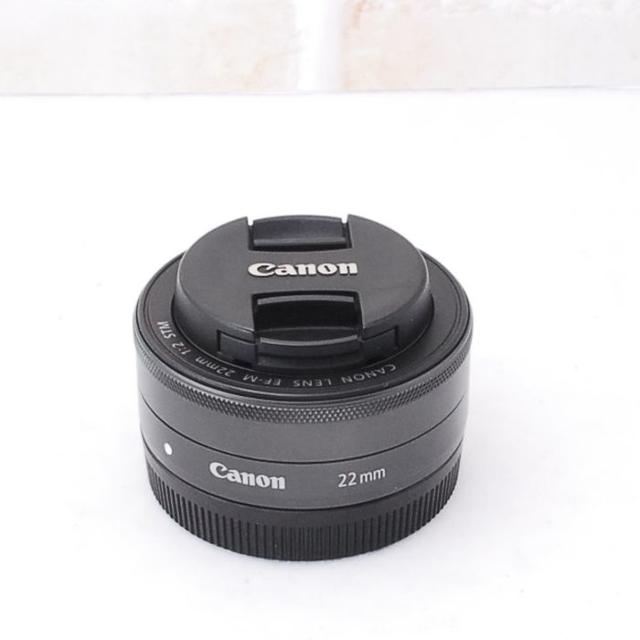 Canon(キヤノン)の★ 極上美品 キヤノン ミラーレス一眼用単焦点 EF-M 22mm STM ★ スマホ/家電/カメラのカメラ(レンズ(単焦点))の商品写真