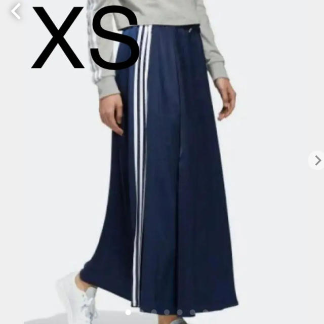 adidas(アディダス)の☆coolさま専用☆アディダスオリジナルス　LONG SATIN SKIRT  レディースのスカート(ロングスカート)の商品写真