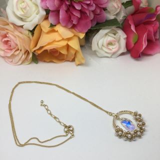 スワロフスキー(SWAROVSKI)のゴールドフープネックレス(ネックレス)