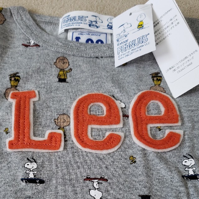 Lee(リー)のLee ×　スヌーピーコラボ　Tシャツ　90cm キッズ/ベビー/マタニティのキッズ服男の子用(90cm~)(Tシャツ/カットソー)の商品写真