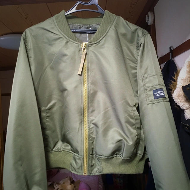 カーキMA-1 大きいサイズ4L レディースのジャケット/アウター(ミリタリージャケット)の商品写真