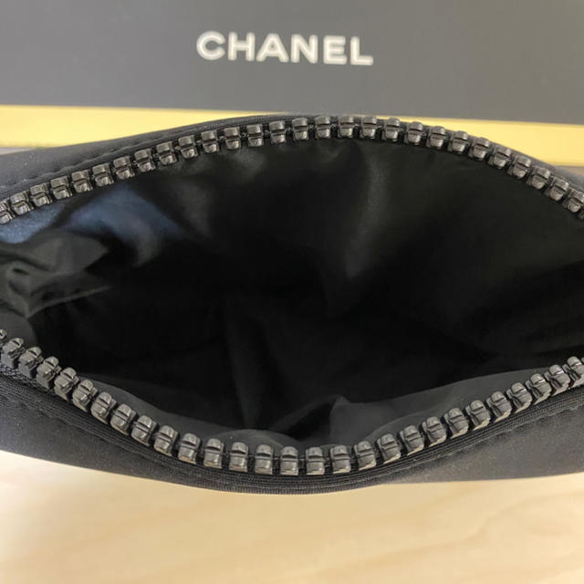 CHANEL(シャネル)のY様専用　シャネル　化粧ポーチ レディースのファッション小物(ポーチ)の商品写真