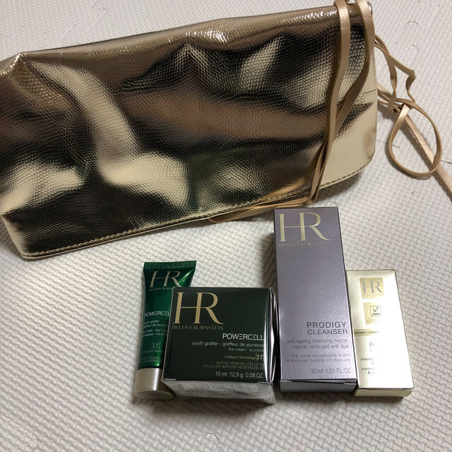 HELENA RUBINSTEIN(ヘレナルビンスタイン)のヘレナ　スキンケアセット コスメ/美容のキット/セット(サンプル/トライアルキット)の商品写真