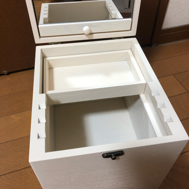 コスメボックス　木製　白色 インテリア/住まい/日用品の収納家具(ドレッサー/鏡台)の商品写真