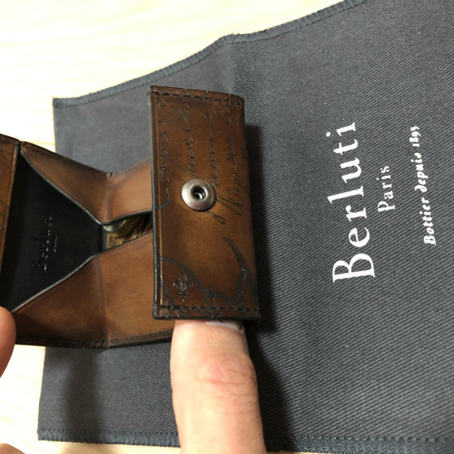 Berluti(ベルルッティ)のTOTO様 正規品 ベルルッティ レザー二つ折り財布＆レザーコインケース メンズのファッション小物(折り財布)の商品写真