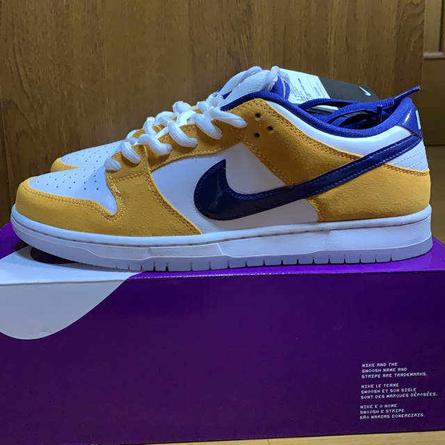 NIKE(ナイキ)のNIKE SB  DUNK LOW PRO レーザーオレンジ　 メンズの靴/シューズ(スニーカー)の商品写真