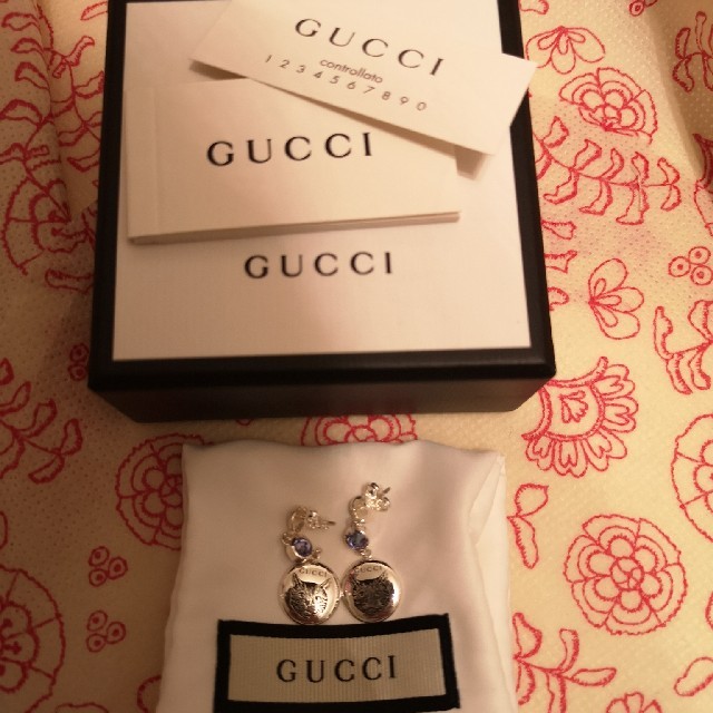 Gucci(グッチ)の新品未使用★GUCCI ピアス  ブラインドフォーラブ レディースのアクセサリー(ピアス)の商品写真