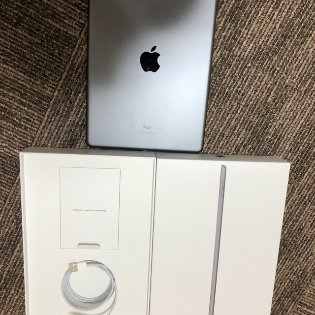 iPad 第7世代　WiFi専用 グレー 1