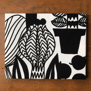 マリメッコ(marimekko)のハンドメイド　marimekko　ファブリックパネル　リントゥコト　WH　３(インテリア雑貨)