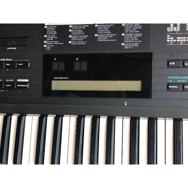 ヤマハ(ヤマハ)のYAMAHA DX7IIFD FM音源 シンセサイザー 楽器の鍵盤楽器(キーボード/シンセサイザー)の商品写真