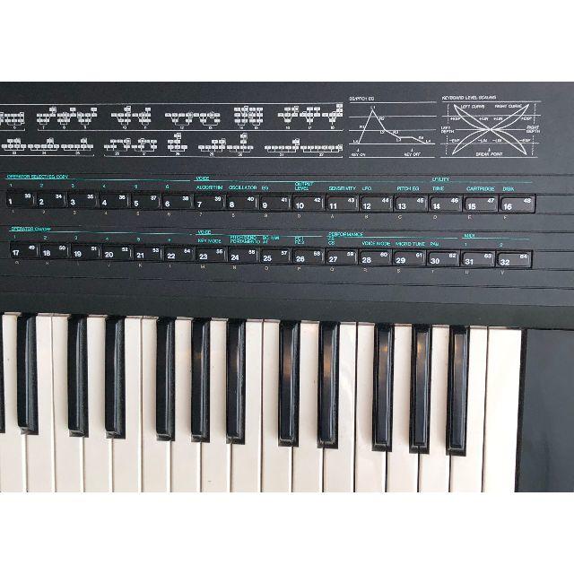 ヤマハ(ヤマハ)のYAMAHA DX7IIFD FM音源 シンセサイザー 楽器の鍵盤楽器(キーボード/シンセサイザー)の商品写真