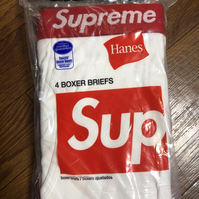 Supreme(シュプリーム)のSupreme Hanes Boxer Briefs ボクサー白2枚黒2枚 メンズのアンダーウェア(ボクサーパンツ)の商品写真