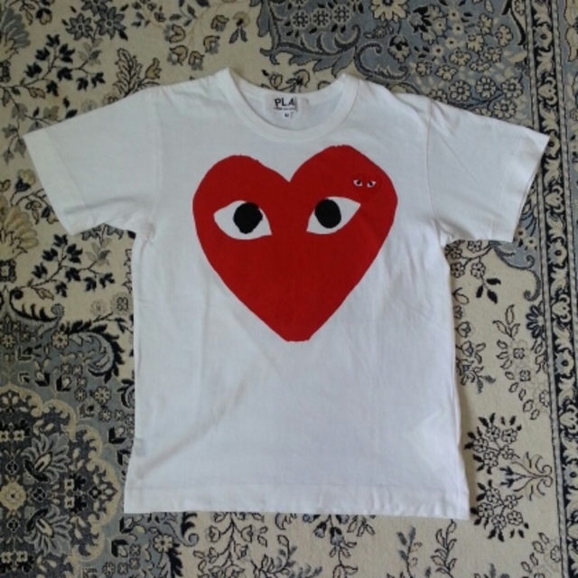 COMME des GARCONS(コムデギャルソン)のギャルソンPLAY★Tシャツ(赤) レディースのトップス(Tシャツ(半袖/袖なし))の商品写真