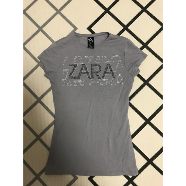 ZARA(ザラ)のザラ　Tシャツ レディースのトップス(Tシャツ(半袖/袖なし))の商品写真