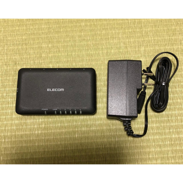 ELECOM(エレコム)のELECOM ギガビットスイッチングハブ スマホ/家電/カメラのPC/タブレット(PC周辺機器)の商品写真