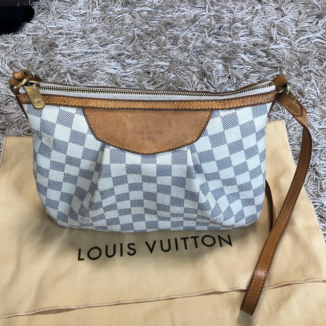 LOUIS VUITTON(ルイヴィトン)のルイヴィトン　ショルダーバッグ レディースのバッグ(ショルダーバッグ)の商品写真