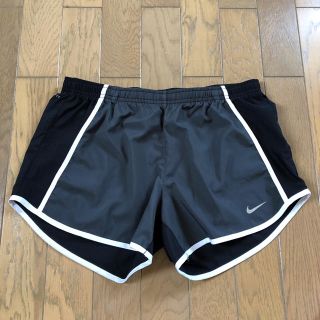 ナイキ(NIKE)のナイキ　トレーニングパンツ(その他)