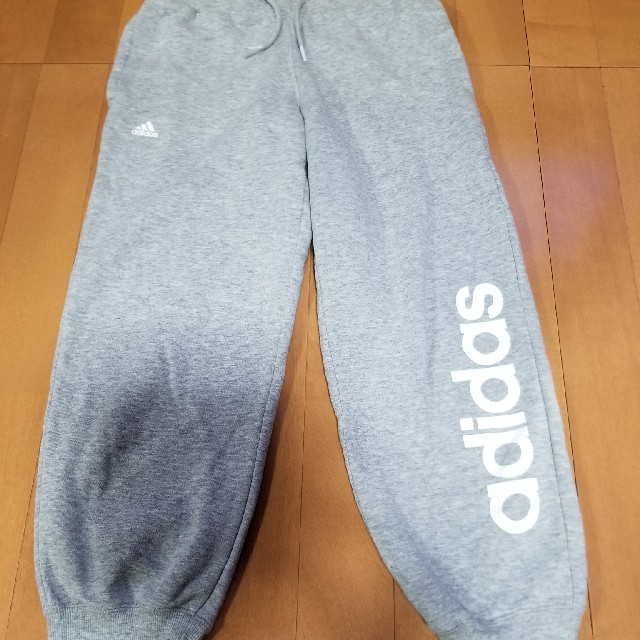 adidas(アディダス)の☆adidasロゴスエットパンツ☆ キッズ/ベビー/マタニティのキッズ服男の子用(90cm~)(パンツ/スパッツ)の商品写真