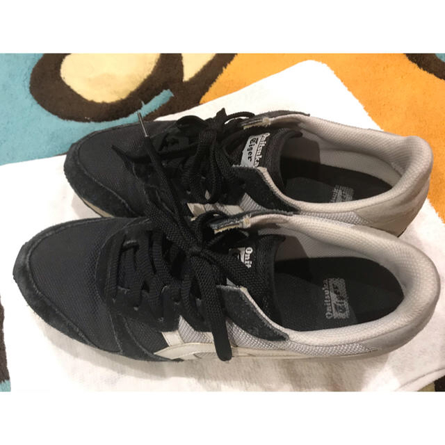 Onitsuka Tiger(オニツカタイガー)の【値下げ】オニツカタイガー　スニーカー　26.5cm メンズの靴/シューズ(スニーカー)の商品写真