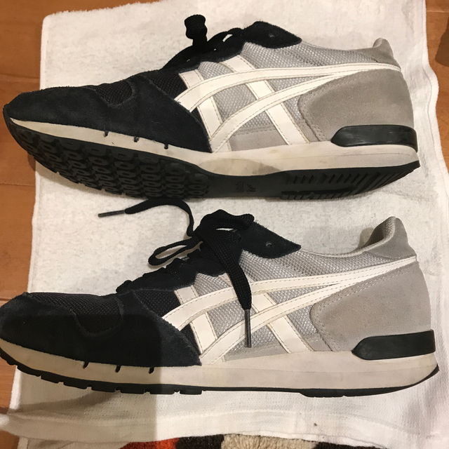 Onitsuka Tiger(オニツカタイガー)の【値下げ】オニツカタイガー　スニーカー　26.5cm メンズの靴/シューズ(スニーカー)の商品写真