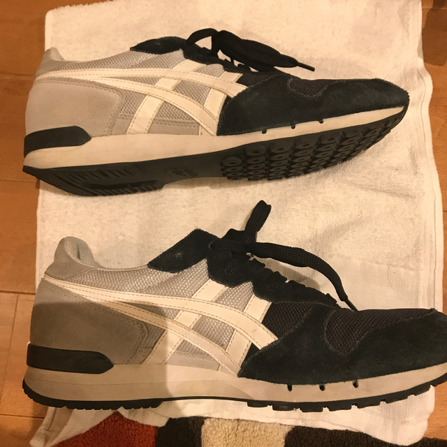 Onitsuka Tiger(オニツカタイガー)の【値下げ】オニツカタイガー　スニーカー　26.5cm メンズの靴/シューズ(スニーカー)の商品写真