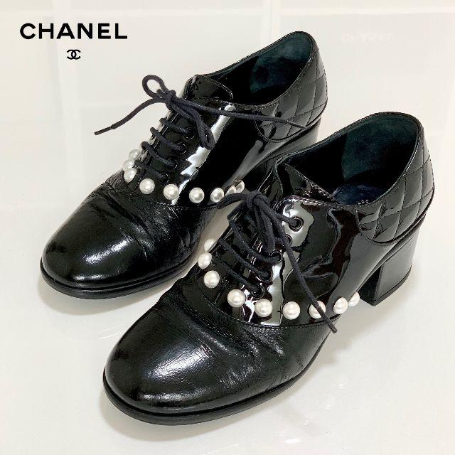 521 シャネル パテント/レザー パール レースアップシューズ 黒CHANEL