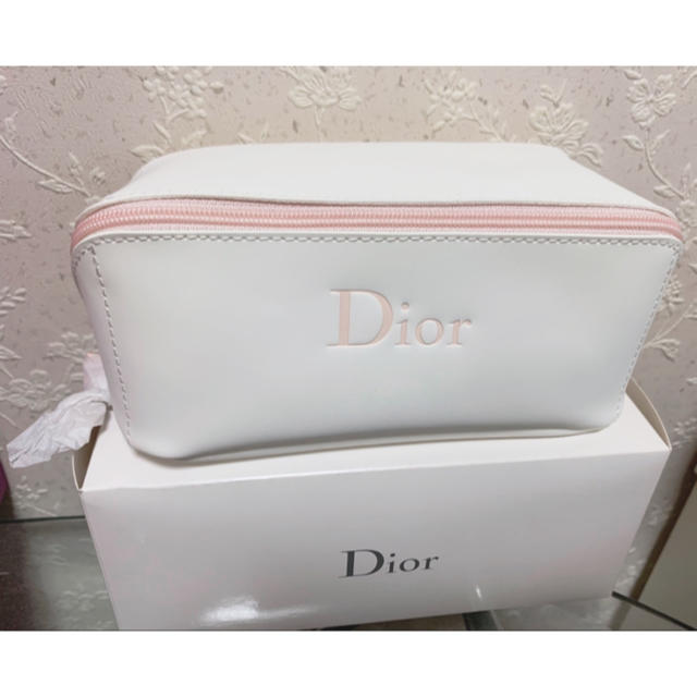 Dior(ディオール)の【新品未使用】Diorポーチ レディースのファッション小物(ポーチ)の商品写真