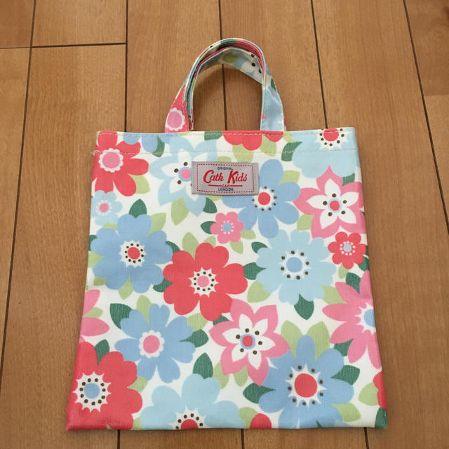 Cath Kidston(キャスキッドソン)の最終値下げ！キャスキッドソン　ミニバッグ キッズ/ベビー/マタニティのこども用バッグ(その他)の商品写真