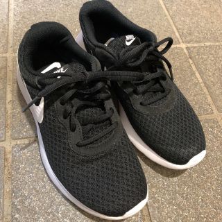 ナイキ(NIKE)のNIKEスニーカー 23.5(スニーカー)