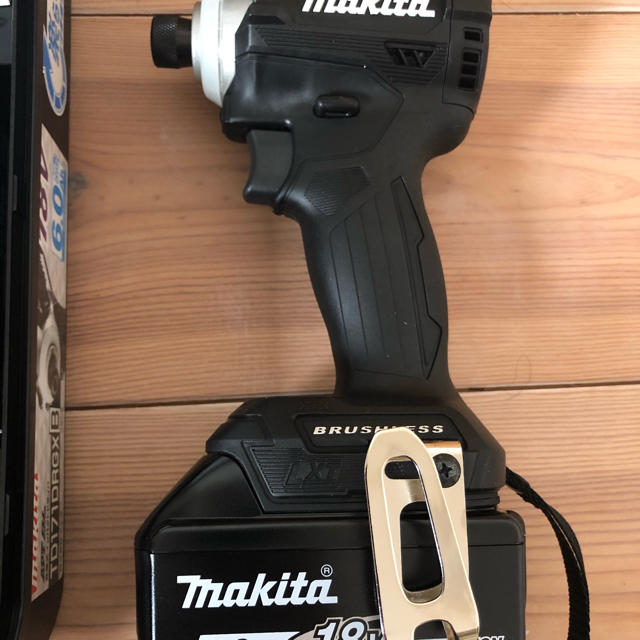 Makita(マキタ)のmakitaインパクトドライバTD171DRGX 黒 スポーツ/アウトドアの自転車(工具/メンテナンス)の商品写真