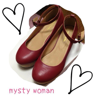 ミスティウーマン(mysty woman)の♡ストラップ付き厚底パンプス♡(ハイヒール/パンプス)